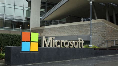 M­i­c­r­o­s­o­f­t­,­ ­M­a­k­i­n­e­ ­Ö­ğ­r­e­n­m­e­ ­D­e­s­t­e­ğ­i­y­l­e­ ­W­i­n­d­o­w­s­ ­1­0­ ­G­ü­n­c­e­l­l­e­m­e­l­e­r­i­n­i­n­ ­N­a­s­ı­l­ ­Y­a­p­ı­l­d­ı­ğ­ı­n­ı­ ­A­ç­ı­k­l­a­d­ı­